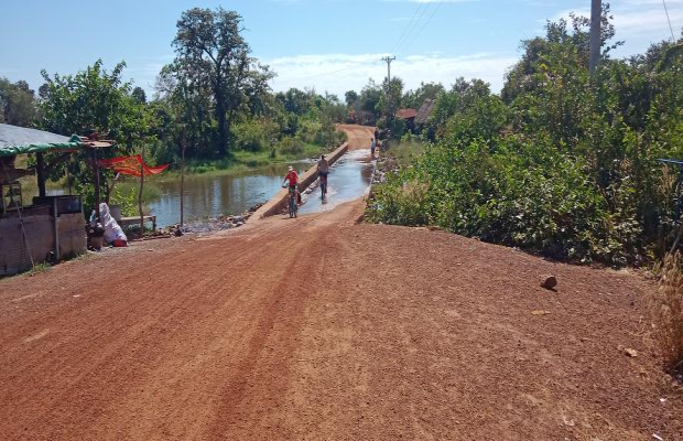 Phnom Penh to Angkor by bike